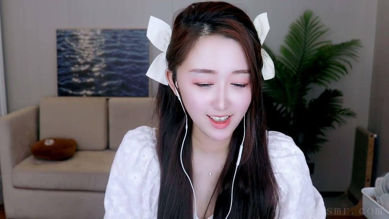 【ASMR】大雨天掏耳朵|一边听雨一边清洁耳朵​|EarCleaning​